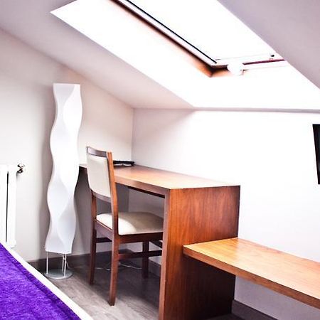 Hotel Corona De Galicia Valga Buitenkant foto