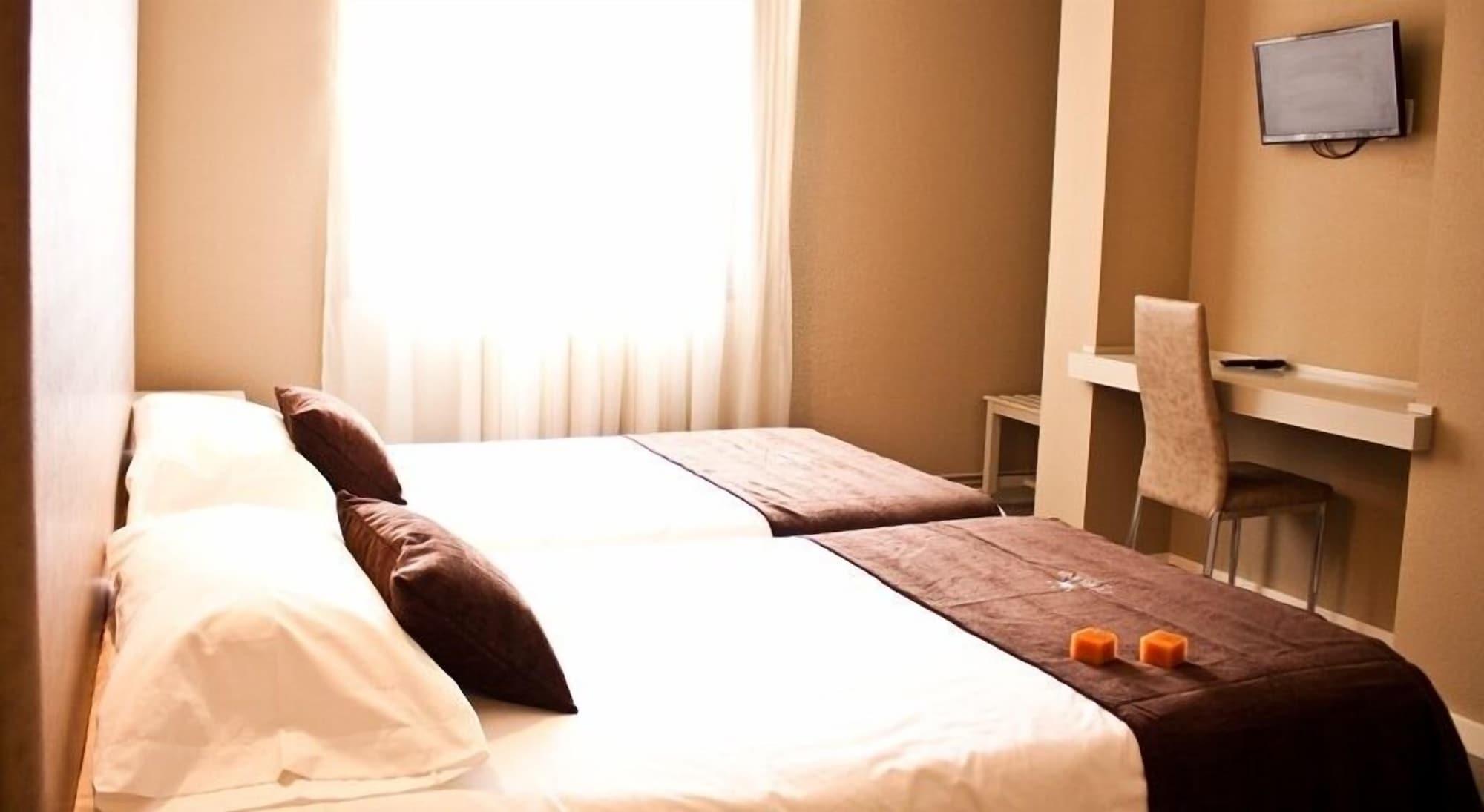 Hotel Corona De Galicia Valga Buitenkant foto