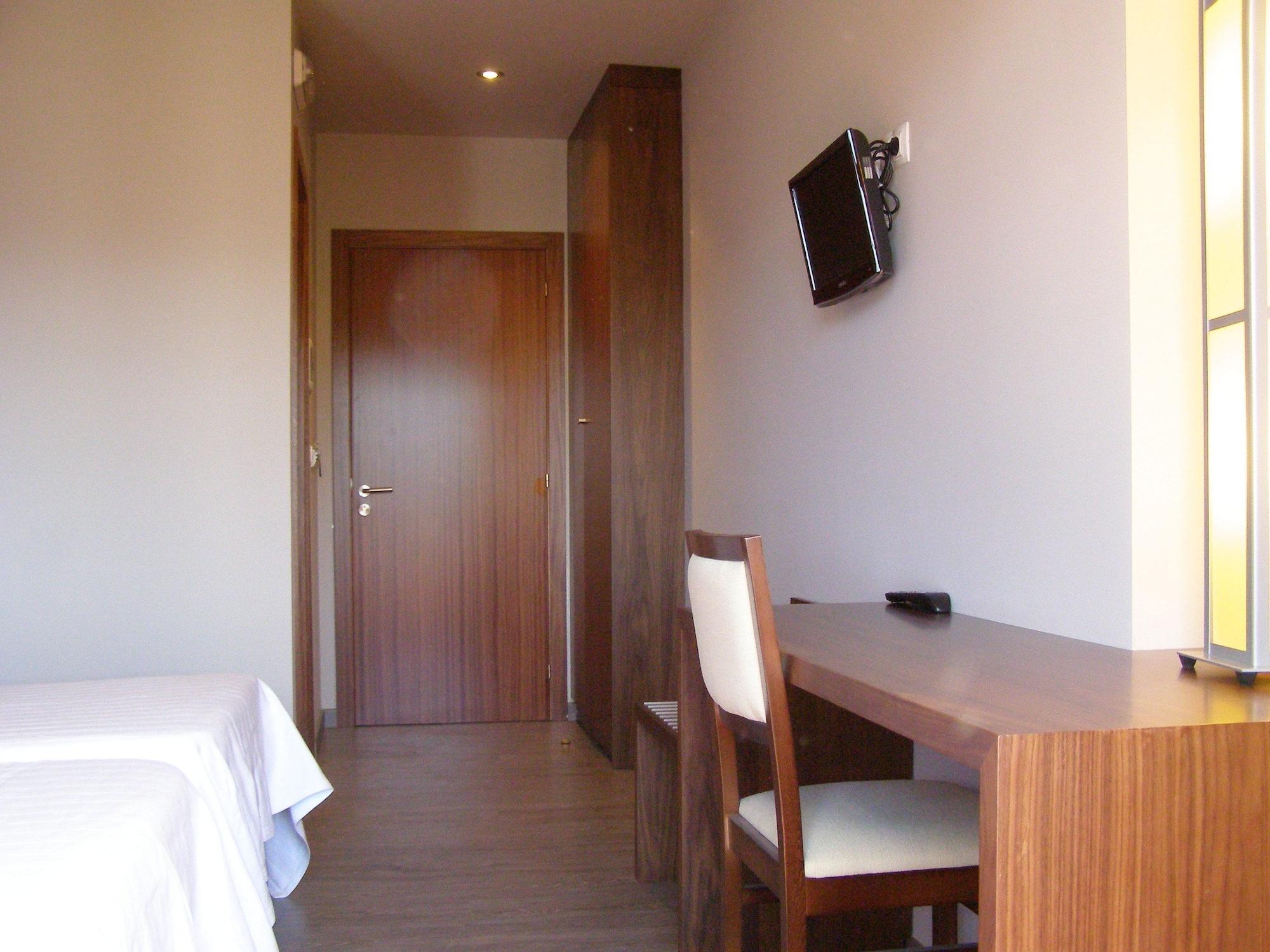 Hotel Corona De Galicia Valga Buitenkant foto
