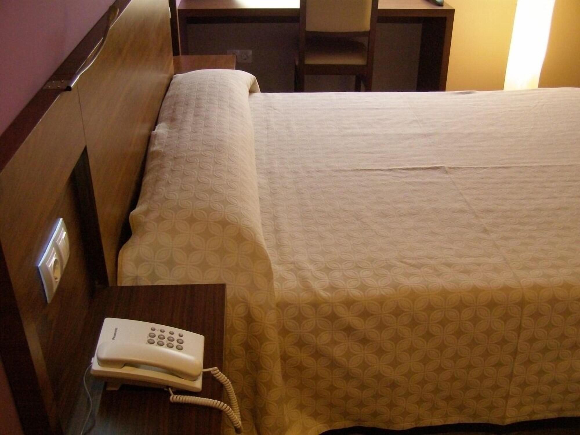 Hotel Corona De Galicia Valga Buitenkant foto