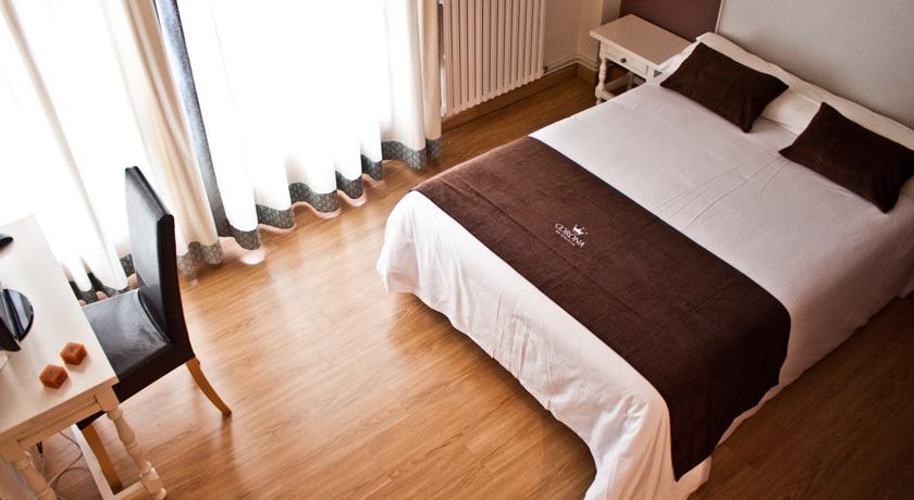 Hotel Corona De Galicia Valga Buitenkant foto
